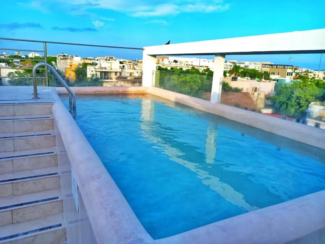 Piscina En La Cima Lujoso Apartamento En Playa Del Carmen